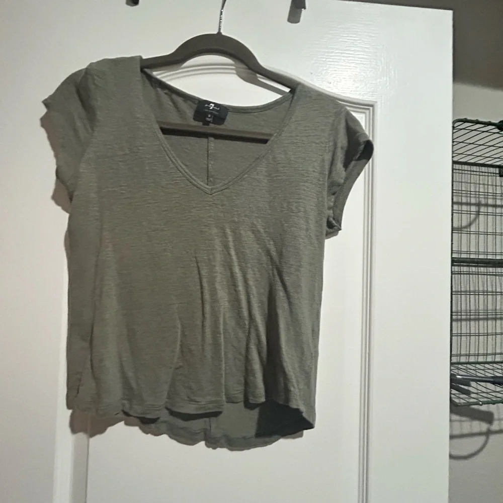7 For All Mankind Green Cap Sleeve Crop Tee - Picture 1 of 3
